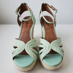 SOLD ON DEPOP Lucky Brand Espadrilles